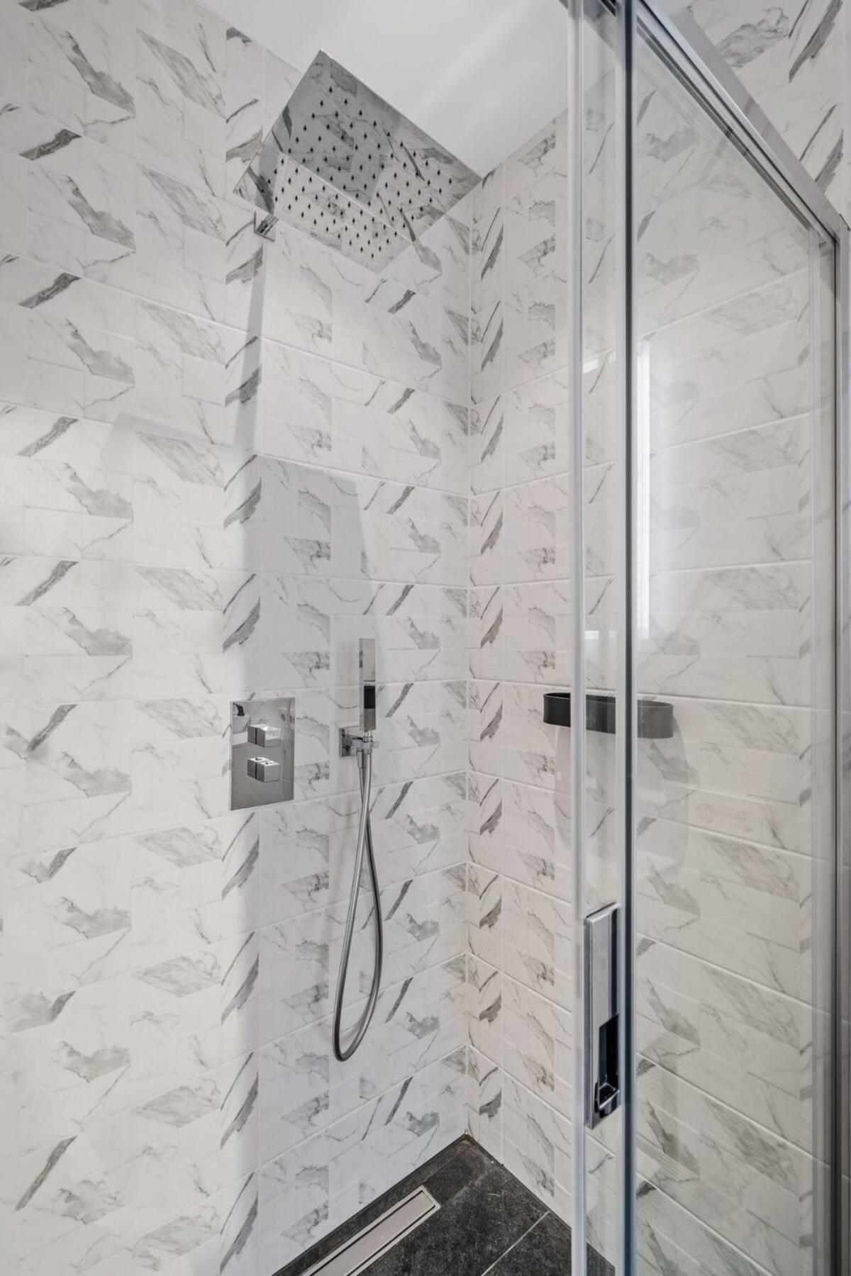 Appartement De Luxe 1 Chambre A Coucher, Centre Commercial, Piscine Et Fitness Luxembourg Extérieur photo