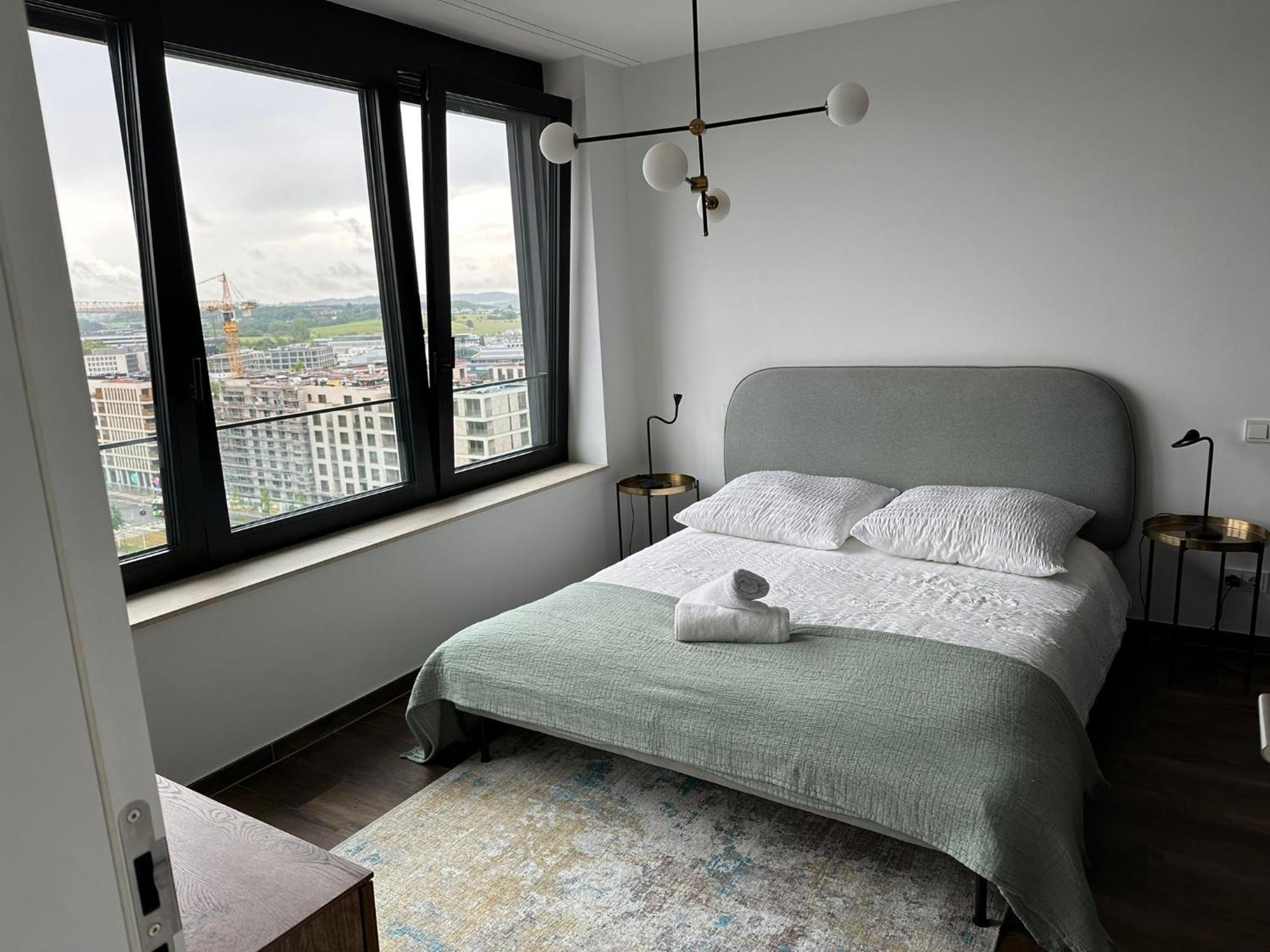 Appartement De Luxe 1 Chambre A Coucher, Centre Commercial, Piscine Et Fitness Luxembourg Extérieur photo